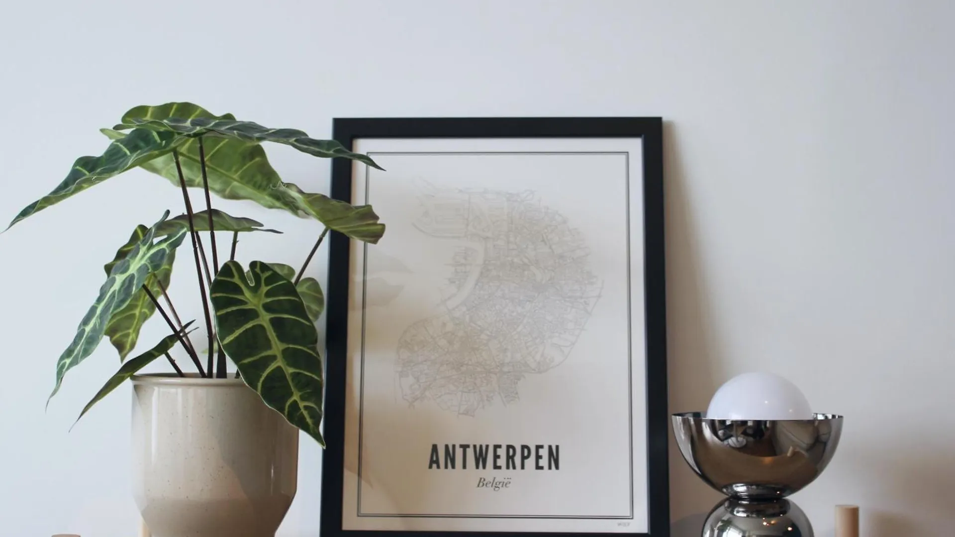 Sunny Apartment + Free Parking Antwerp 0*,  Belgium